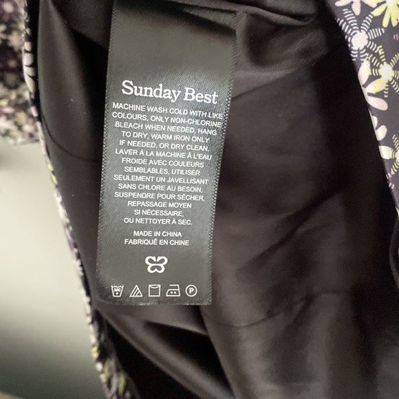 Shimmer Satin Dress
Sunday anesthesia size 4 Aritzia 
Black/ Lilac Bloom - Picture 9 of 12